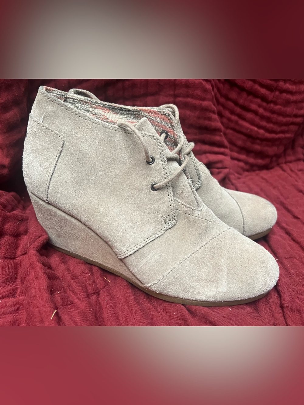 Tom’s Kala sand Taupe Suede Wedge Ankle Boot size 9.5